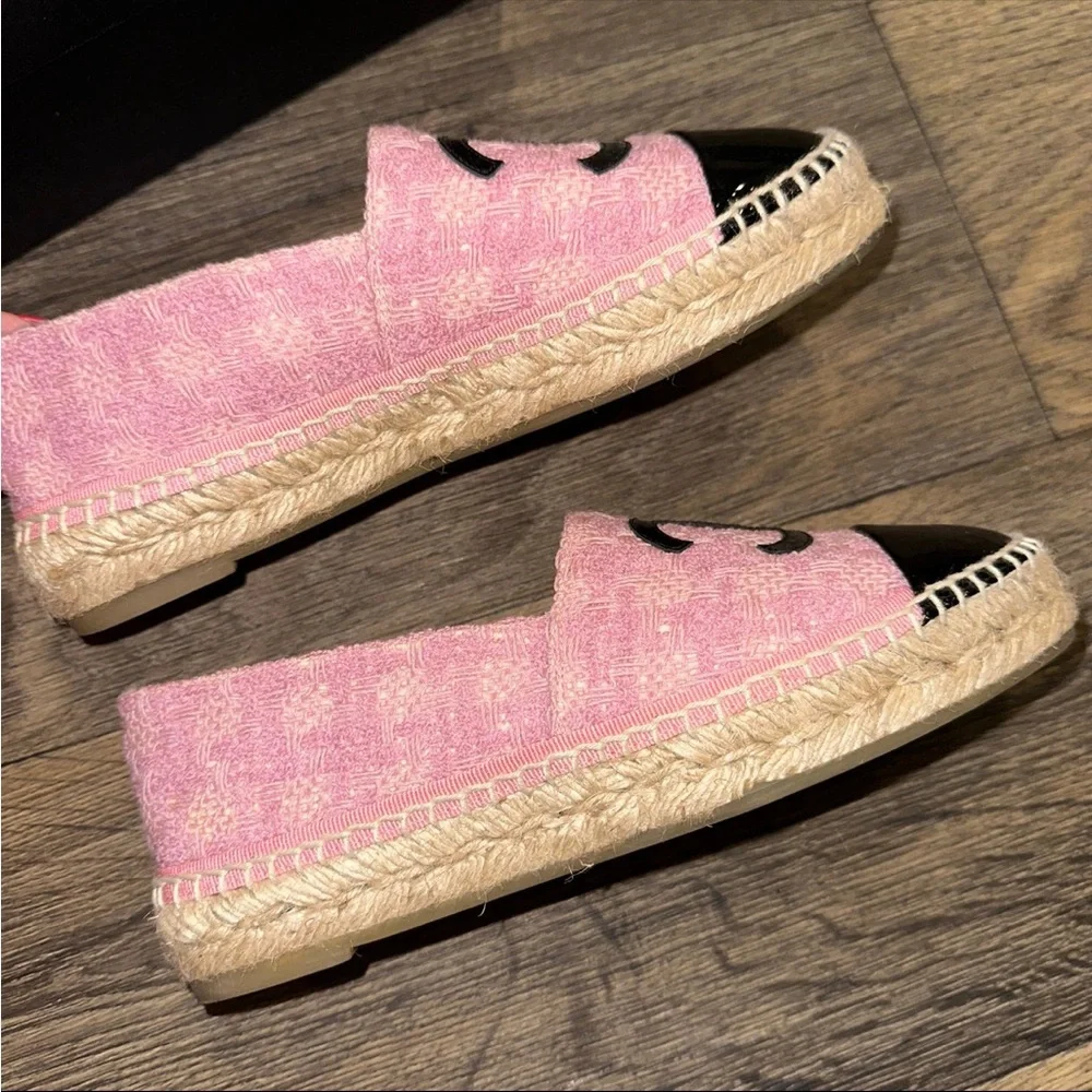 CHANEL Pink and Black Logo Espadrilles - Picture 4 of 11